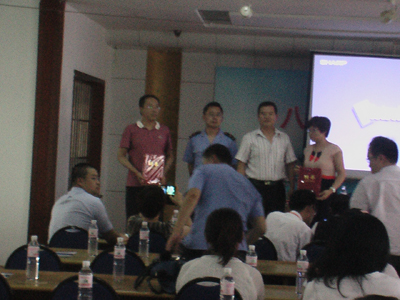 2013年7月我事务所法人成科先生被聘为八大湖私营个体企业经济协会副会长